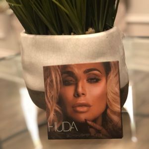 Huda Golden Sands Highlighter Palette